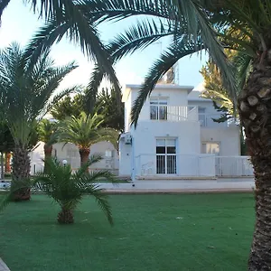 flisvos-beach-apartments.protaras-cy-hotels.com/